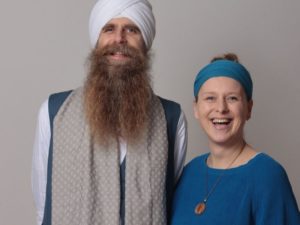 Paramjeet Singh & Janin Khalsa Gründer von Yoga Japa
